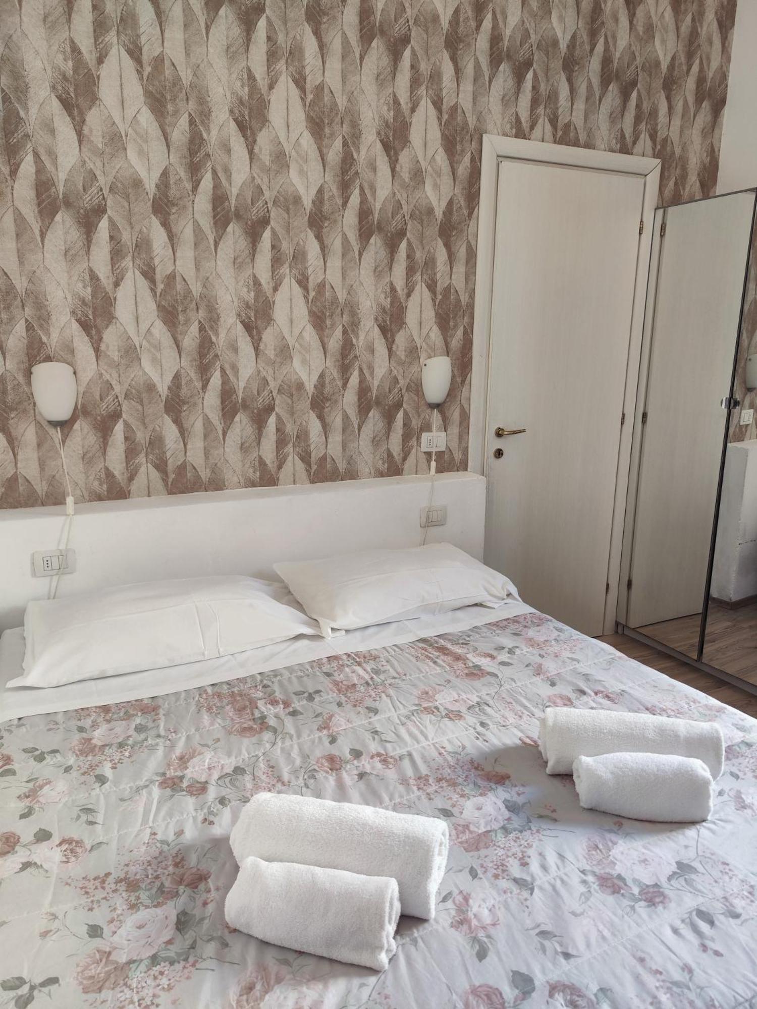 Nashira Rooms Firenze Bagian luar foto